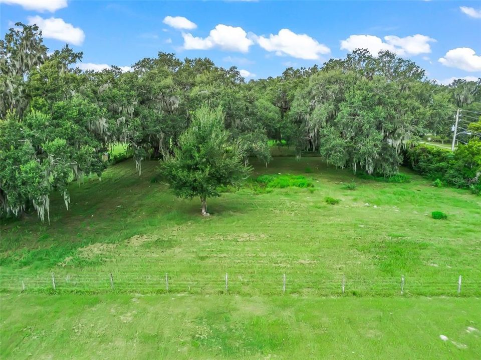 На продажу: $95,000 (1.03 acres)