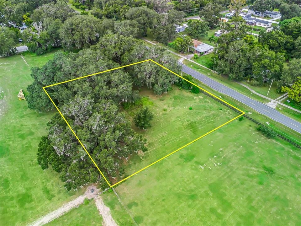 На продажу: $95,000 (1.03 acres)