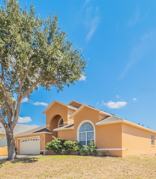 待售: $394,000 (4 贝兹, 2 浴室, 2082 平方英尺)