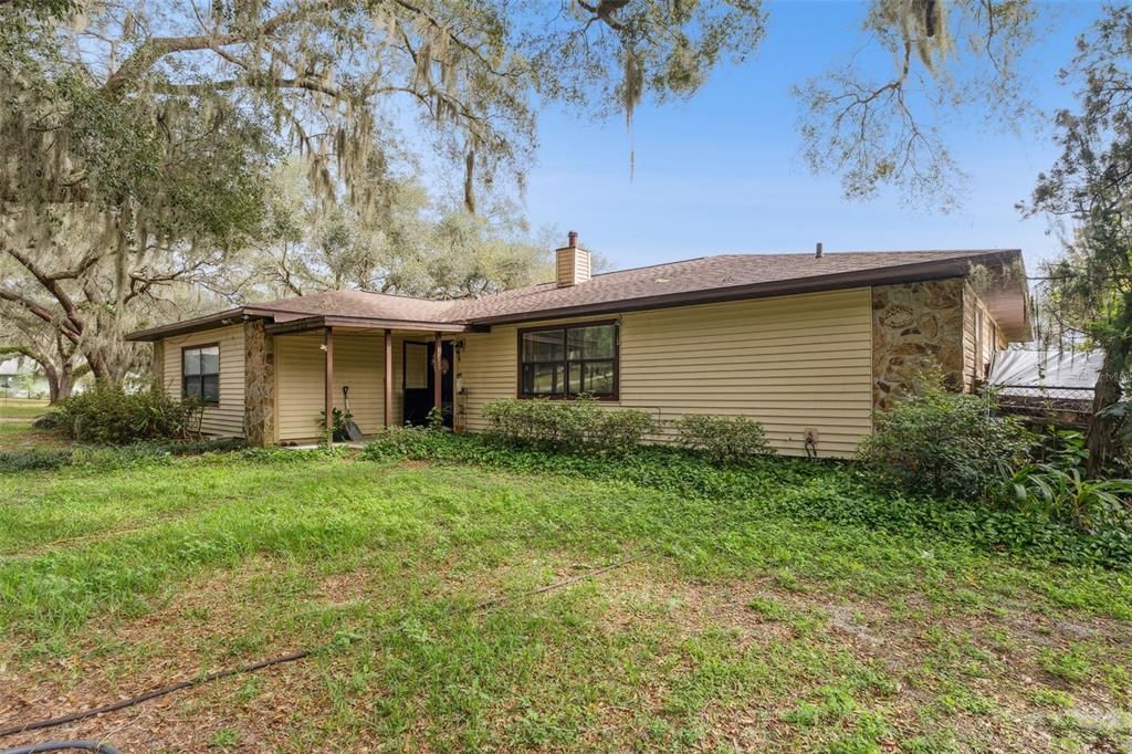 En Venta: $320,000 (3 camas, 2 baños, 1499 Pies cuadrados)