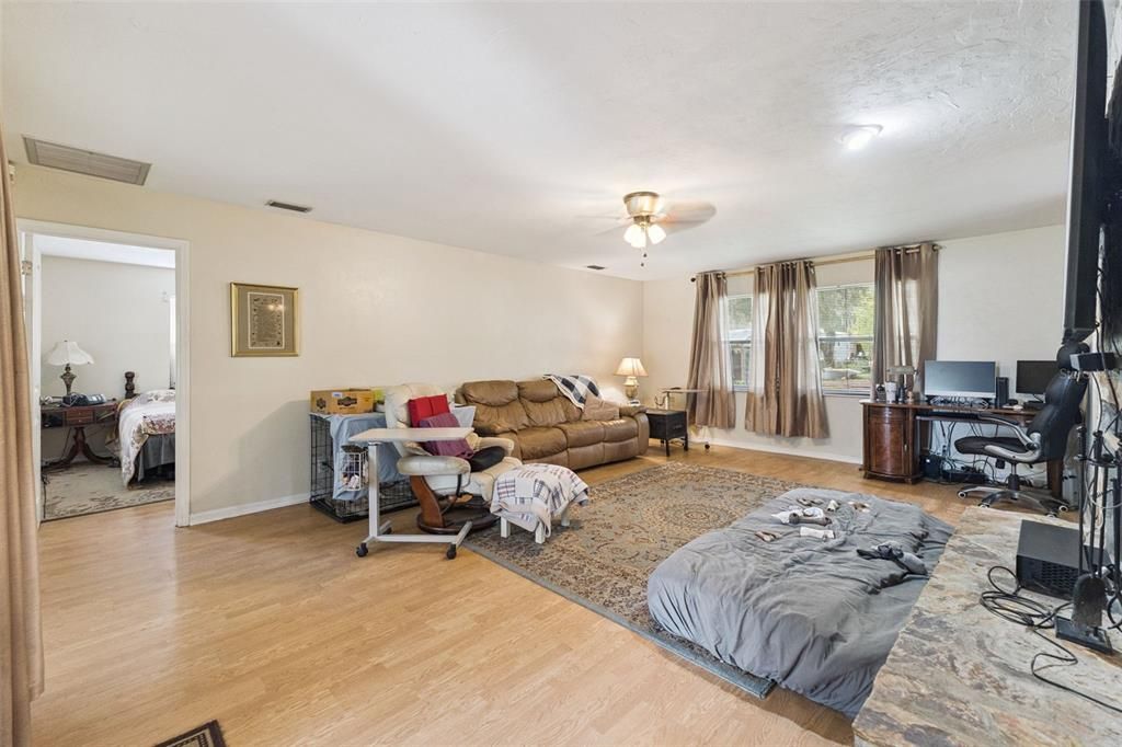 En Venta: $320,000 (3 camas, 2 baños, 1499 Pies cuadrados)