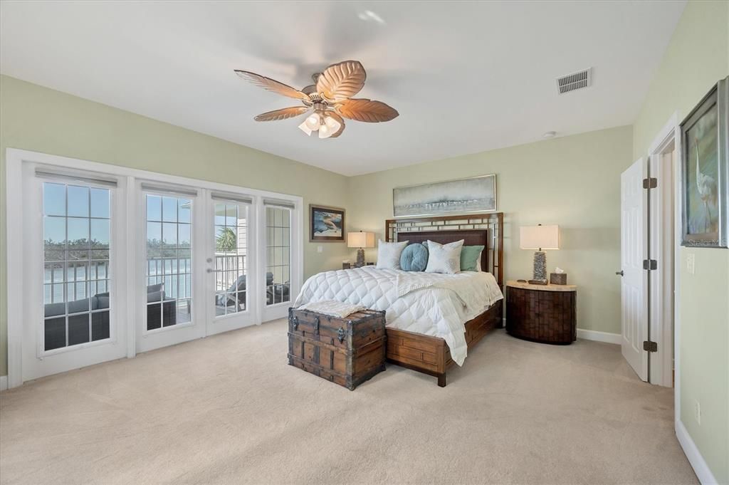 В аренду: $2,335 (3 спален, 3 ванн, 1980 Квадратных фут)