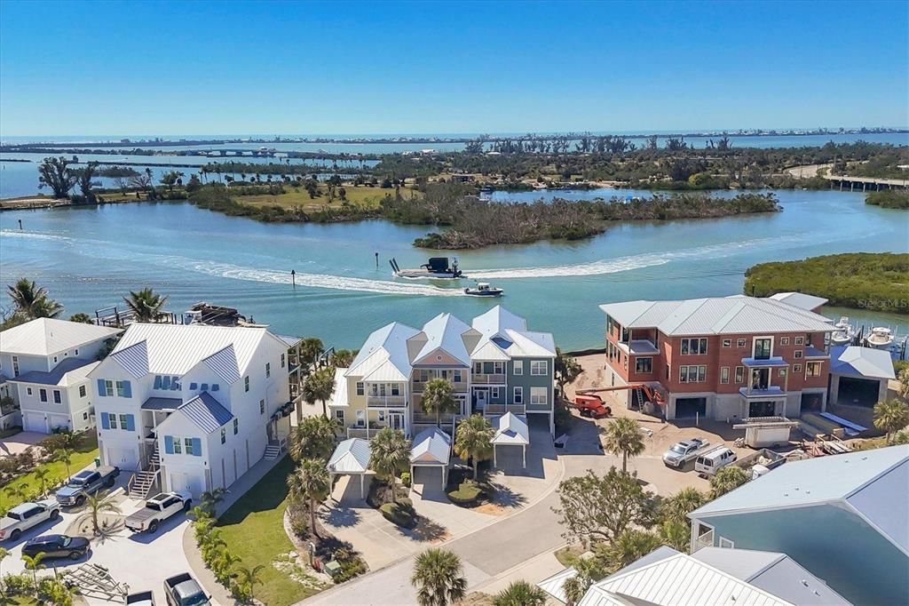 В аренду: $2,335 (3 спален, 3 ванн, 1980 Квадратных фут)