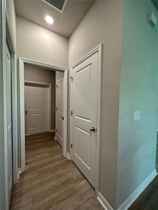 Active With Contract: $1,695 (3 beds, 2 baths, 1552 Square Feet)