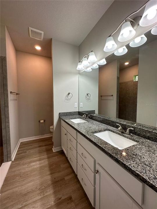 Active With Contract: $1,695 (3 beds, 2 baths, 1552 Square Feet)