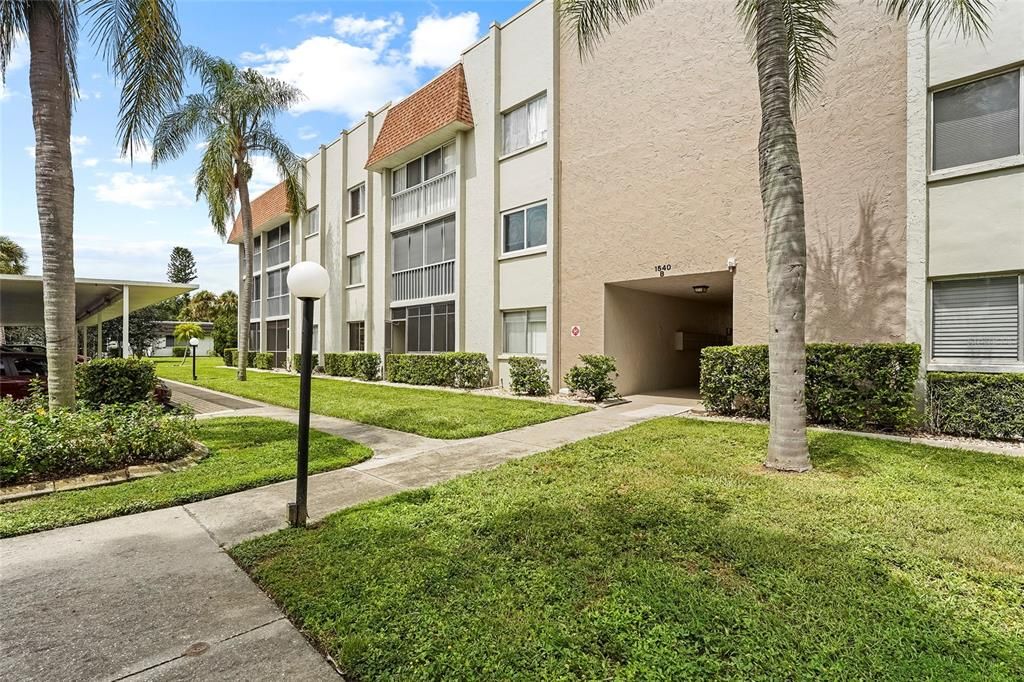 En Venta: $167,900 (2 camas, 2 baños, 921 Pies cuadrados)