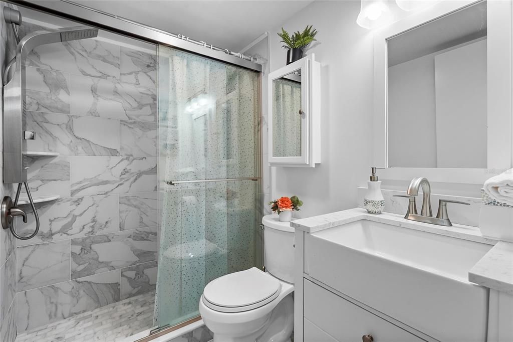 En Venta: $167,900 (2 camas, 2 baños, 921 Pies cuadrados)