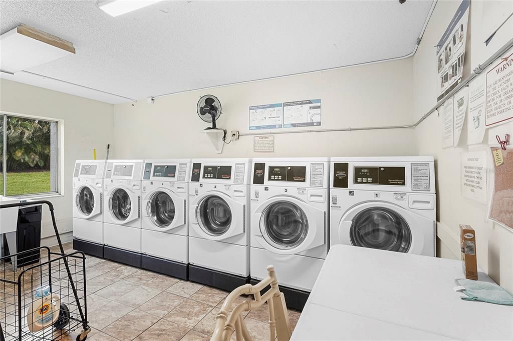 En Venta: $167,900 (2 camas, 2 baños, 921 Pies cuadrados)