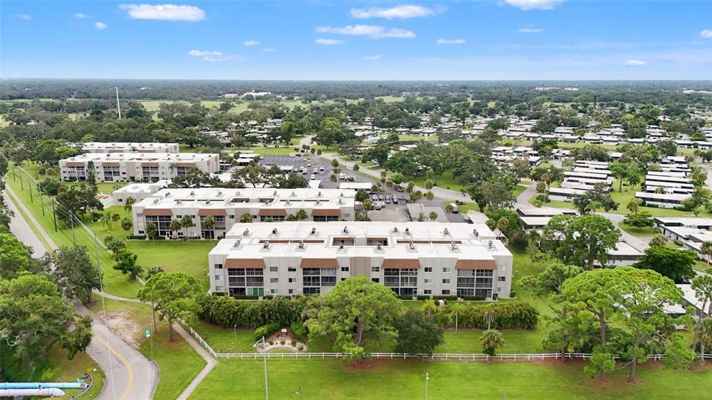 En Venta: $167,900 (2 camas, 2 baños, 921 Pies cuadrados)