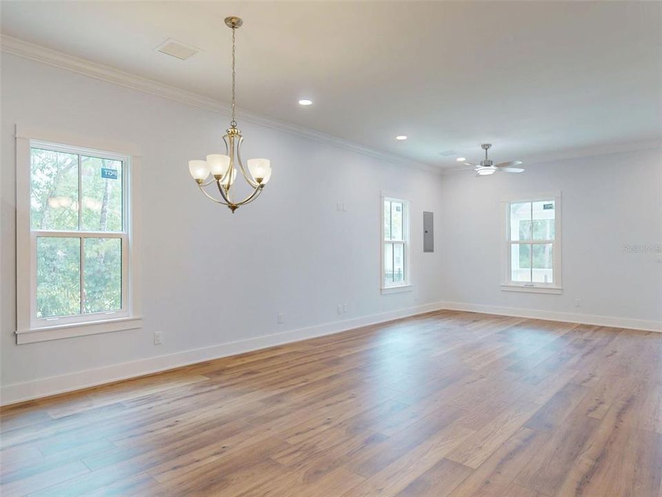 待售: $610,000 (2 贝兹, 2 浴室, 1236 平方英尺)