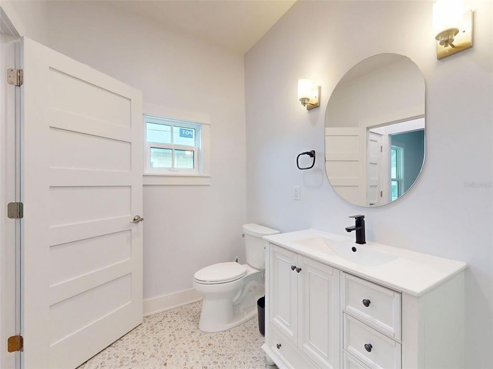 待售: $610,000 (2 贝兹, 2 浴室, 1236 平方英尺)