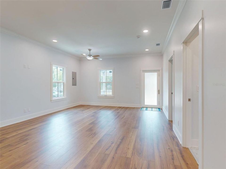 待售: $610,000 (2 贝兹, 2 浴室, 1236 平方英尺)