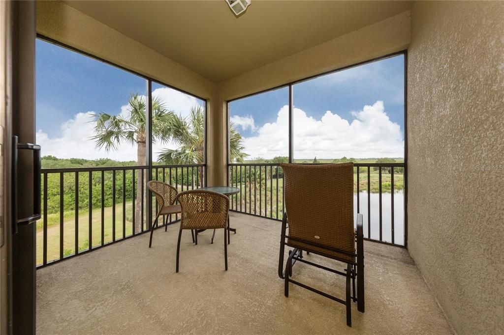 В аренду: $1,700 (2 спален, 2 ванн, 1297 Квадратных фут)