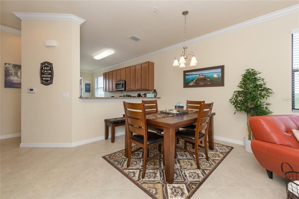 В аренду: $1,700 (2 спален, 2 ванн, 1297 Квадратных фут)