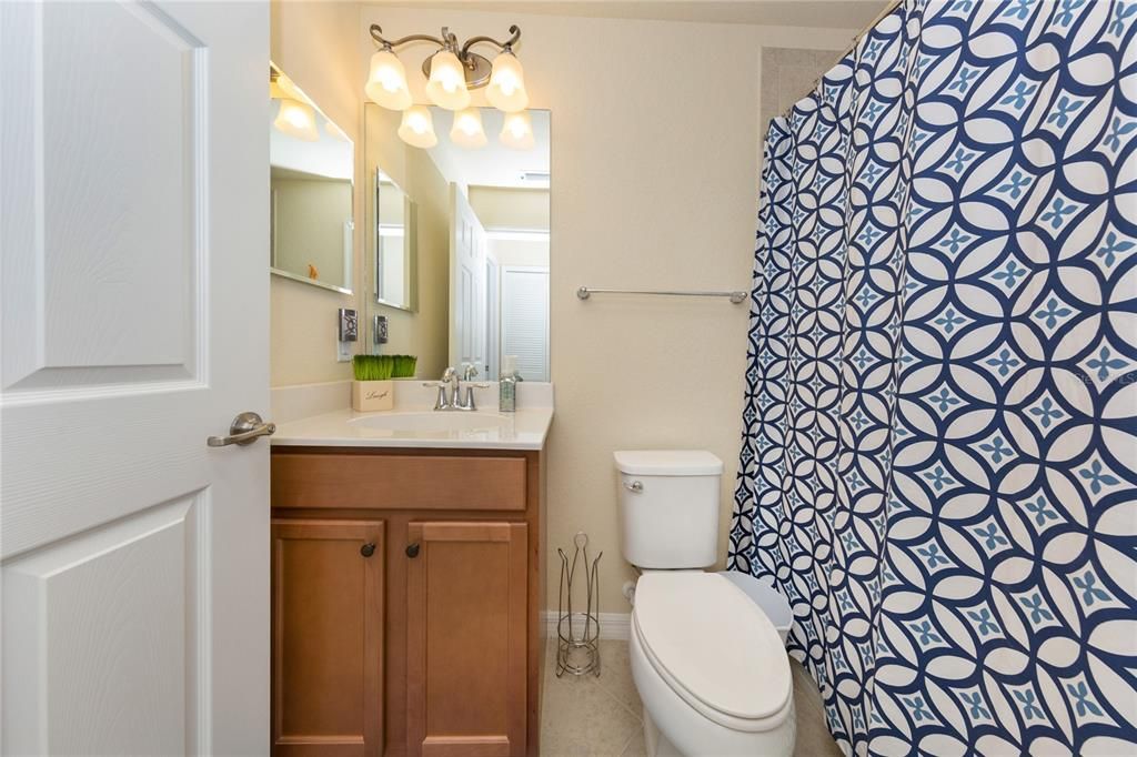 В аренду: $1,700 (2 спален, 2 ванн, 1297 Квадратных фут)