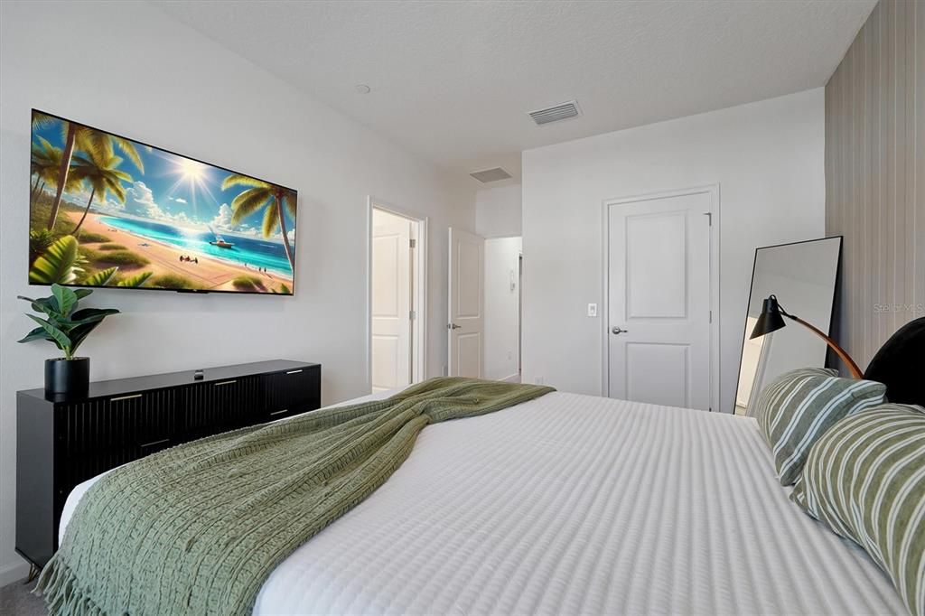 待售: $898,000 (5 贝兹, 5 浴室, 1918 平方英尺)