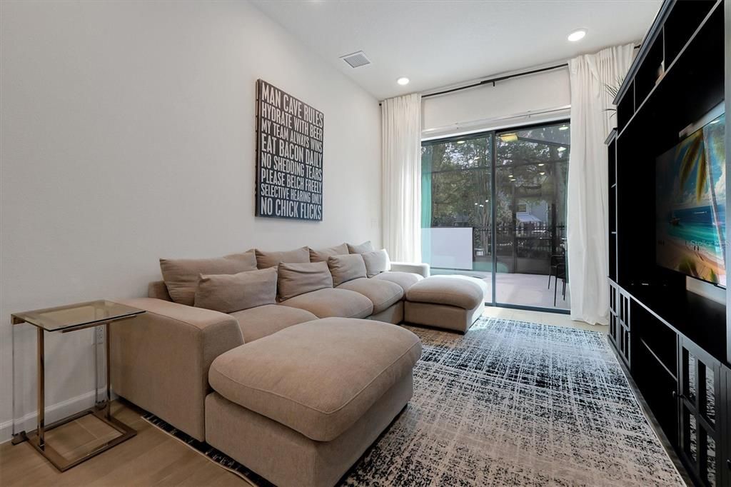 待售: $898,000 (5 贝兹, 5 浴室, 1918 平方英尺)