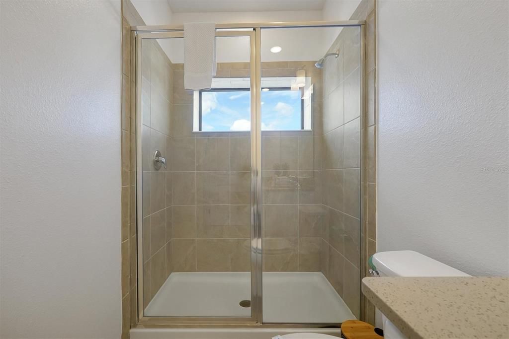 待售: $898,000 (5 贝兹, 5 浴室, 1918 平方英尺)