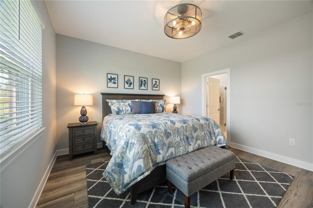 Active With Contract: $365,563 (3 beds, 2 baths, 1662 Square Feet)