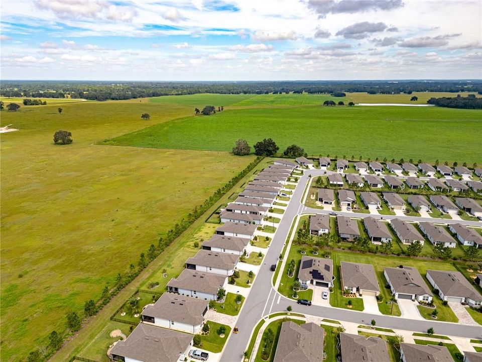 Active With Contract: $365,563 (3 beds, 2 baths, 1662 Square Feet)