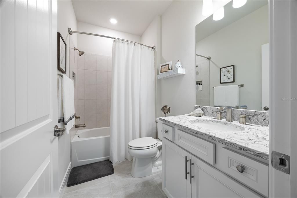 Active With Contract: $365,563 (3 beds, 2 baths, 1662 Square Feet)