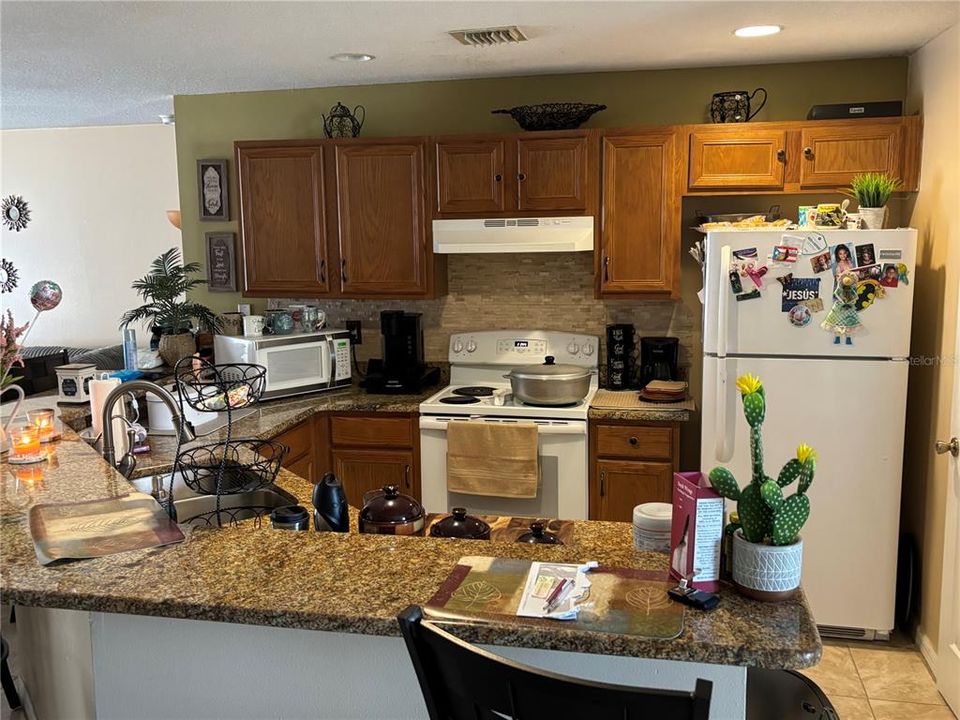 Active With Contract: $229,999 (3 beds, 2 baths, 1417 Square Feet)