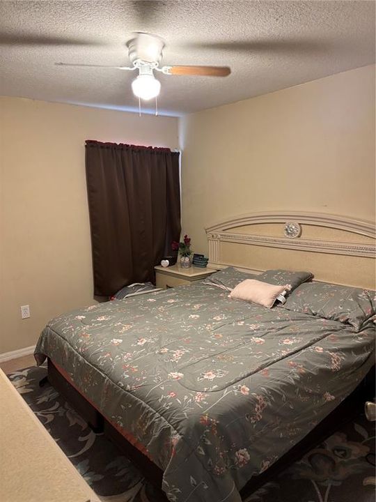 Active With Contract: $229,999 (3 beds, 2 baths, 1417 Square Feet)