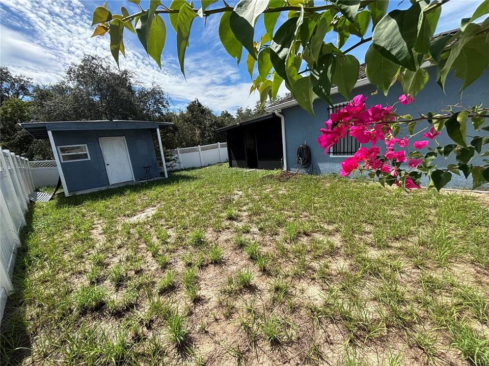 Active With Contract: $229,999 (3 beds, 2 baths, 1417 Square Feet)