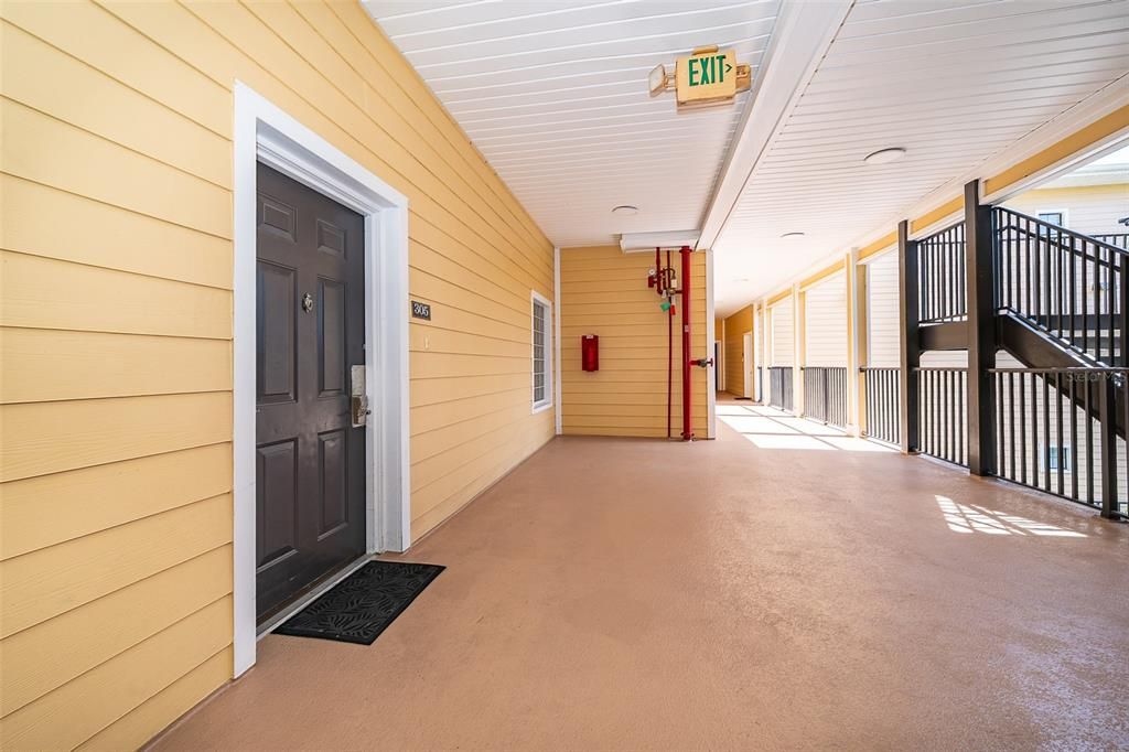 Под контрактом: $185,000 (3 спален, 2 ванн, 1700 Квадратных фут)