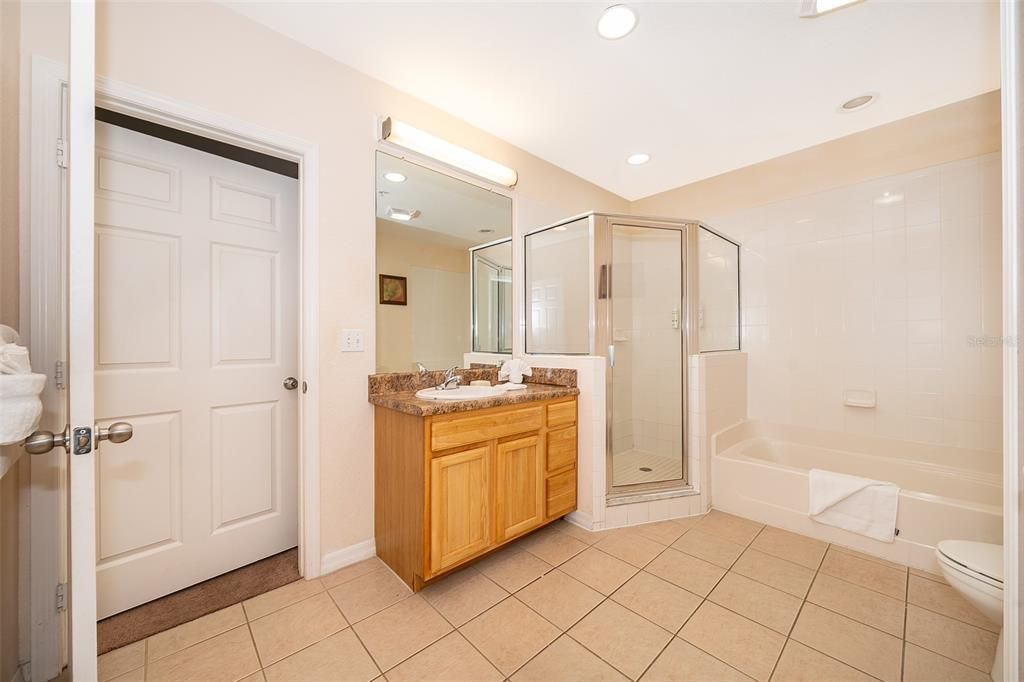 Под контрактом: $185,000 (3 спален, 2 ванн, 1700 Квадратных фут)