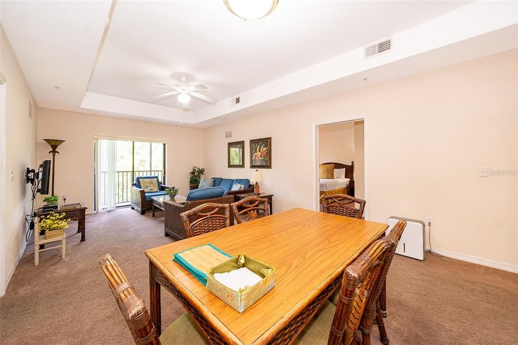 Под контрактом: $185,000 (3 спален, 2 ванн, 1700 Квадратных фут)