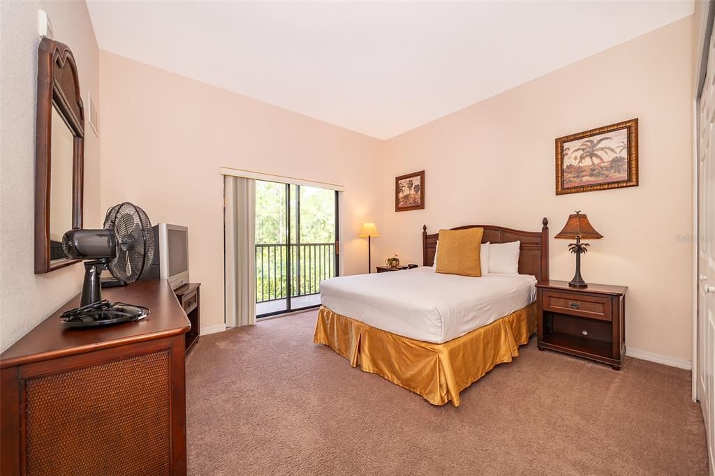 Под контрактом: $185,000 (3 спален, 2 ванн, 1700 Квадратных фут)