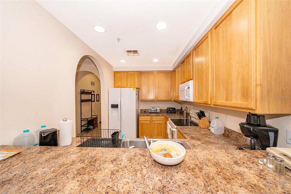 Под контрактом: $185,000 (3 спален, 2 ванн, 1700 Квадратных фут)