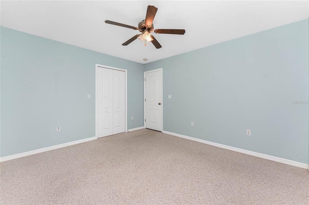 Под контрактом: $337,000 (3 спален, 2 ванн, 1901 Квадратных фут)