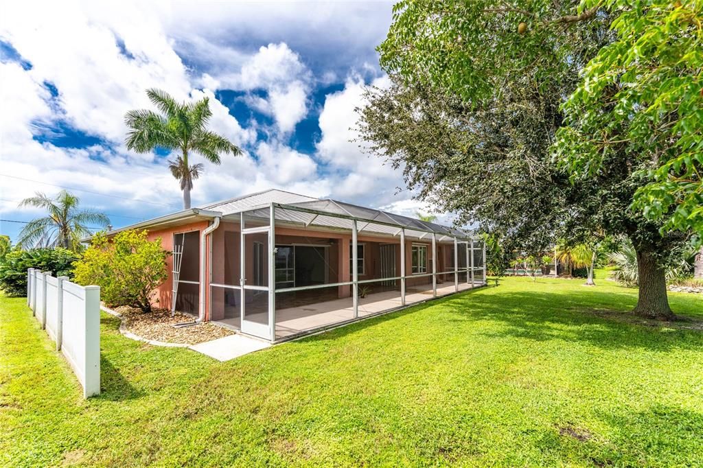 Под контрактом: $337,000 (3 спален, 2 ванн, 1901 Квадратных фут)