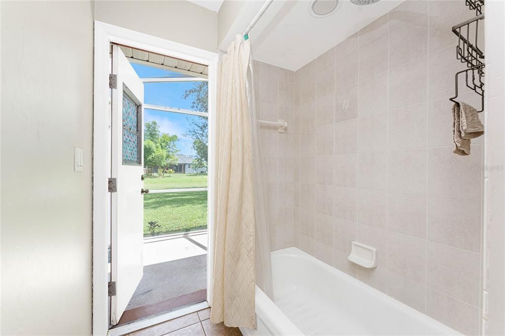 Под контрактом: $337,000 (3 спален, 2 ванн, 1901 Квадратных фут)