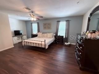 合同活跃: $315,000 (3 贝兹, 2 浴室, 1872 平方英尺)