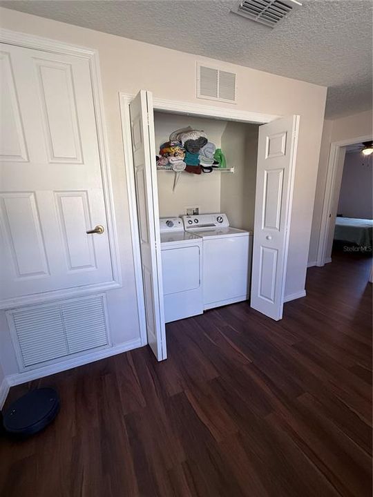 合同活跃: $315,000 (3 贝兹, 2 浴室, 1872 平方英尺)