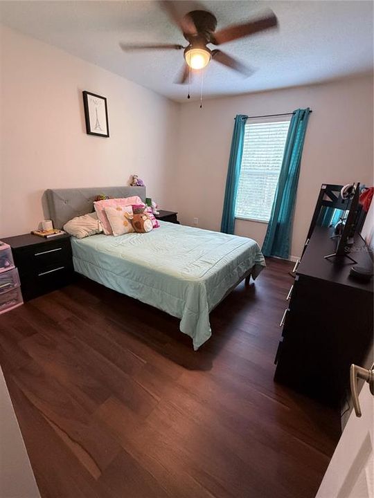 合同活跃: $315,000 (3 贝兹, 2 浴室, 1872 平方英尺)