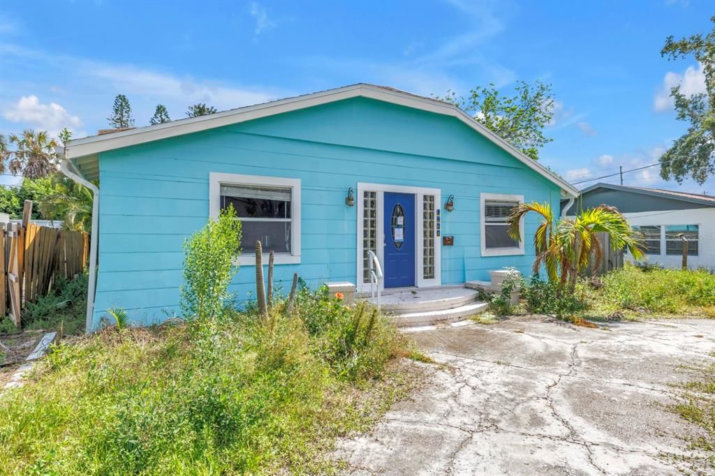 Active With Contract: $153,000 (4 beds, 2 baths, 1413 Square Feet)