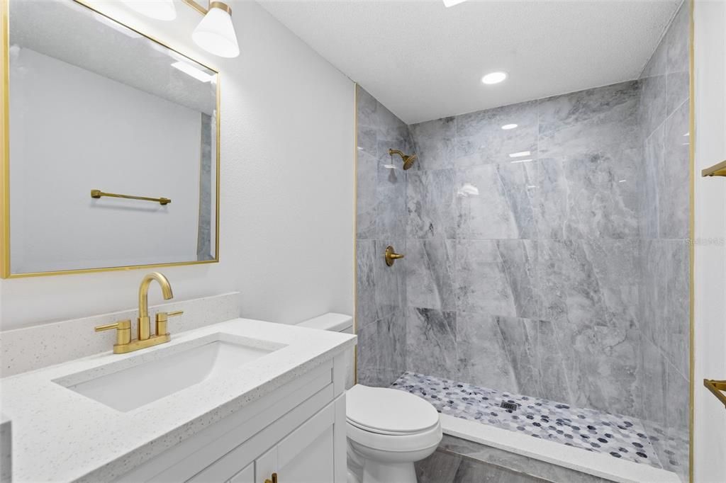 Active With Contract: $320,000 (4 beds, 2 baths, 1248 Square Feet)