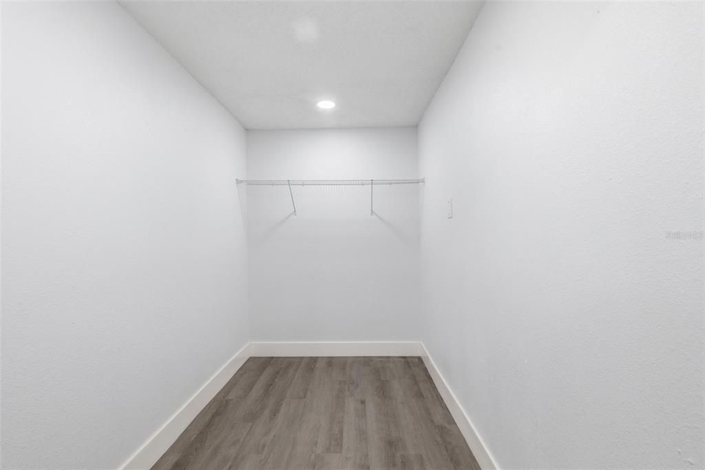 Active With Contract: $320,000 (4 beds, 2 baths, 1248 Square Feet)