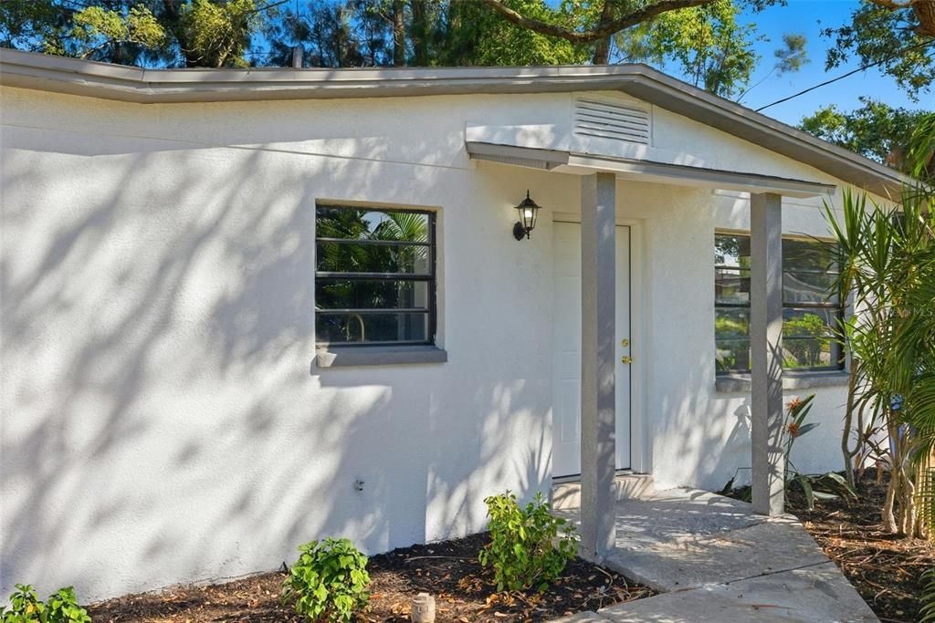 Active With Contract: $320,000 (4 beds, 2 baths, 1248 Square Feet)