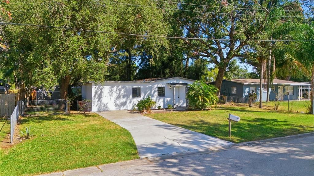 Active With Contract: $320,000 (4 beds, 2 baths, 1248 Square Feet)