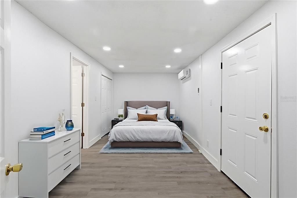 Active With Contract: $320,000 (4 beds, 2 baths, 1248 Square Feet)