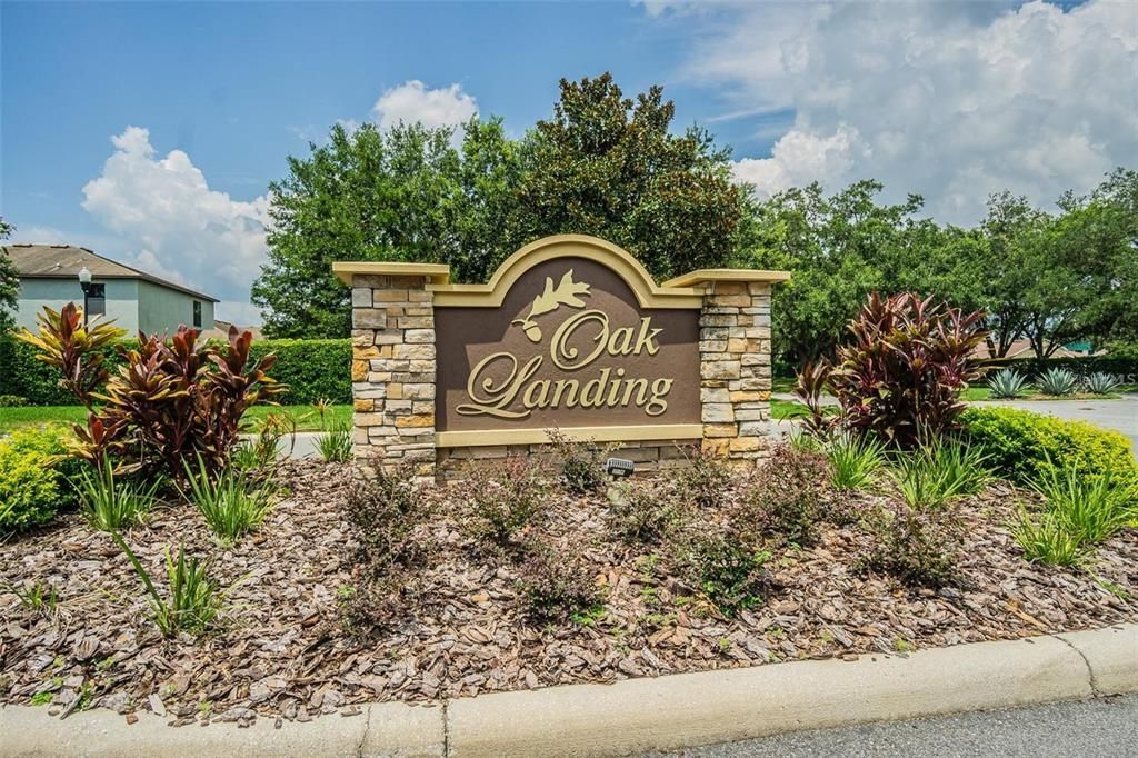 合同活跃: $439,900 (4 贝兹, 2 浴室, 3083 平方英尺)