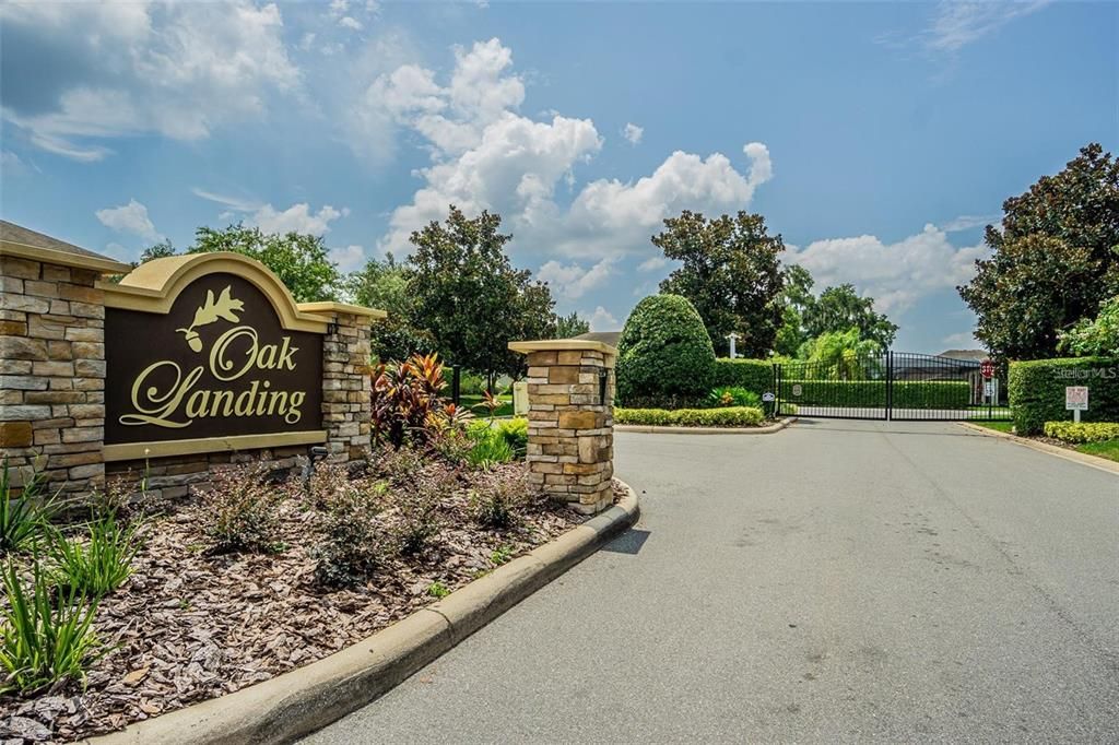 合同活跃: $439,900 (4 贝兹, 2 浴室, 3083 平方英尺)