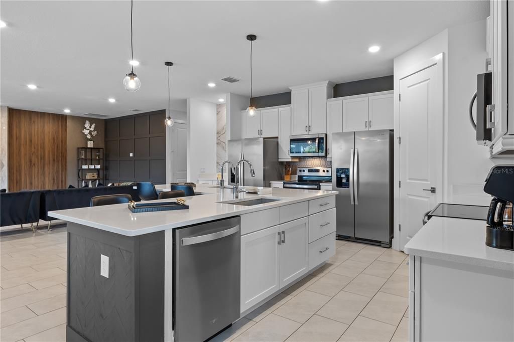 En Venta: $3,100,000 (13 camas, 12 baños, 6333 Pies cuadrados)