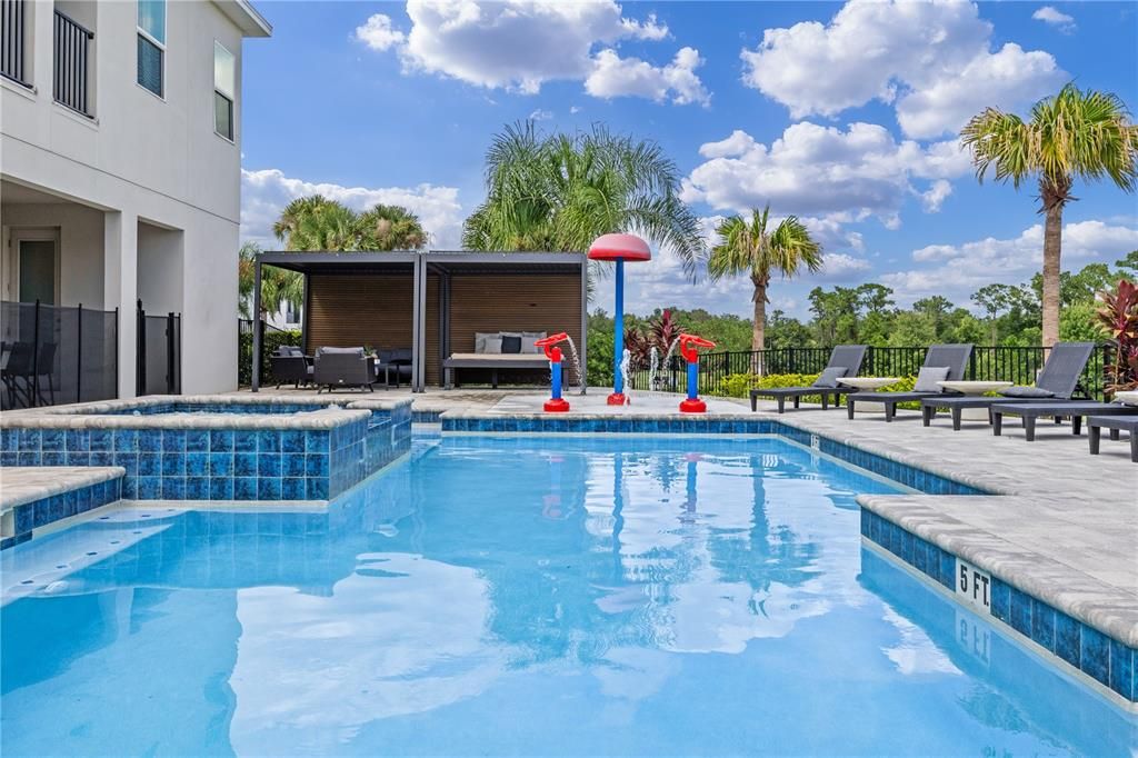 En Venta: $3,100,000 (13 camas, 12 baños, 6333 Pies cuadrados)