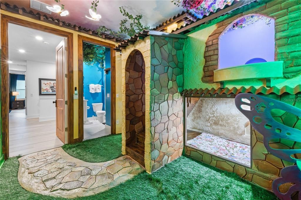 En Venta: $3,100,000 (13 camas, 12 baños, 6333 Pies cuadrados)